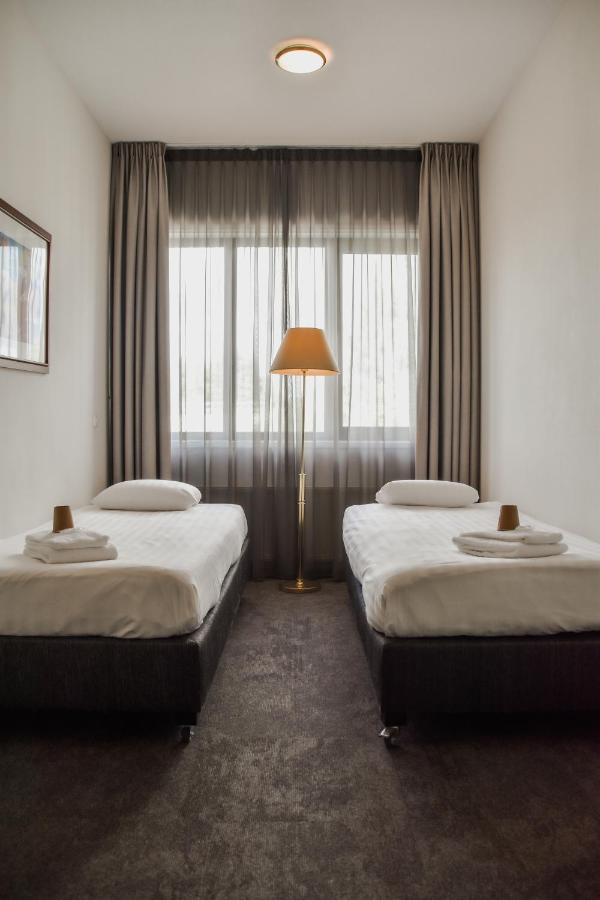 Hotel Ten Cate Емен Екстериор снимка