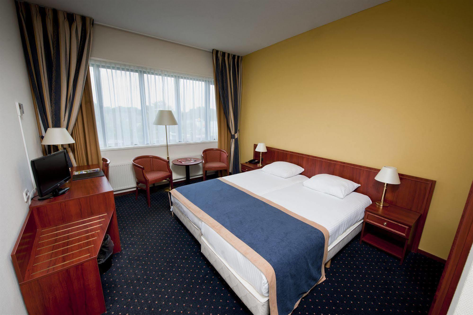 Hotel Ten Cate Емен Екстериор снимка