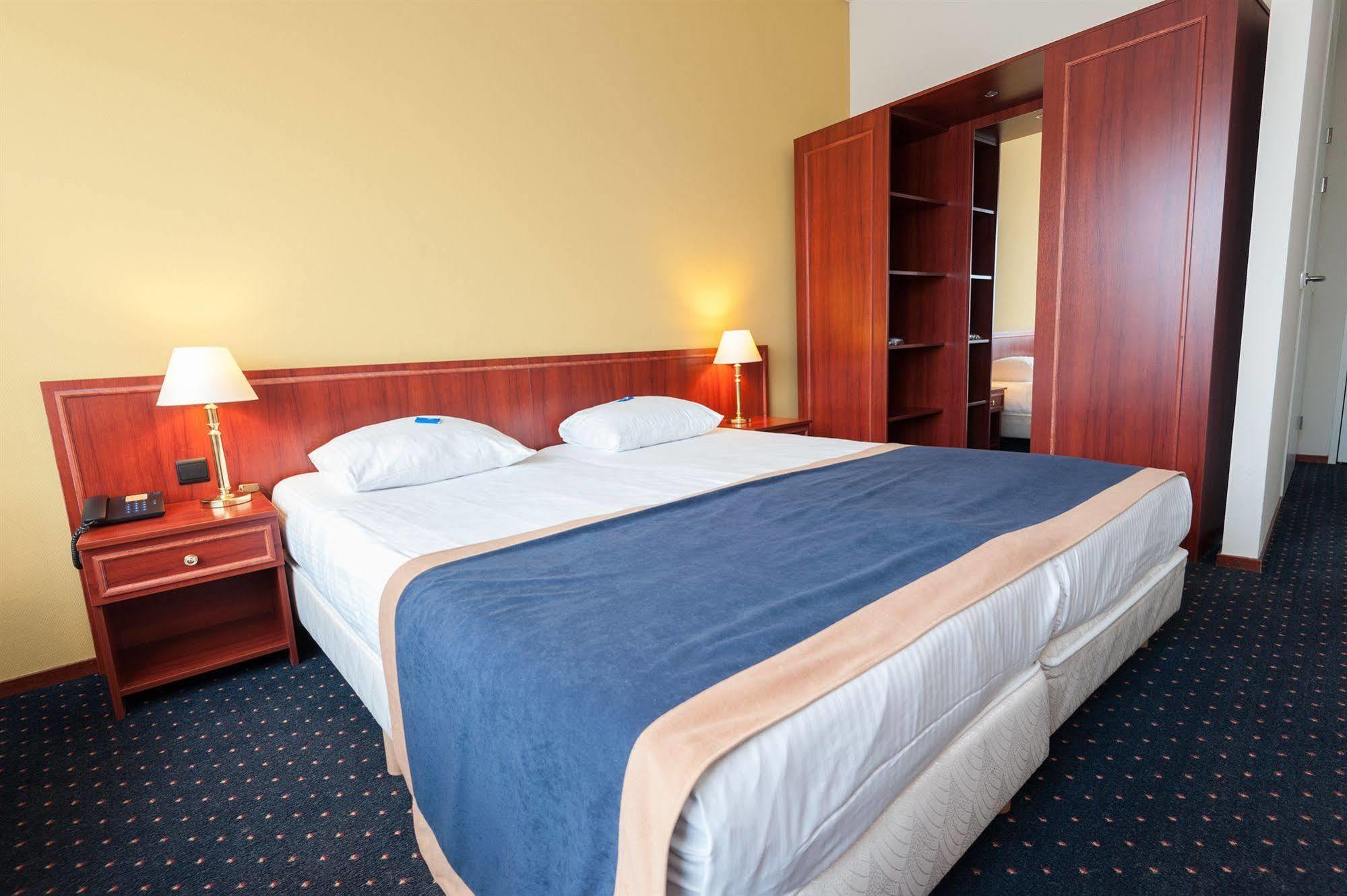 Hotel Ten Cate Емен Екстериор снимка