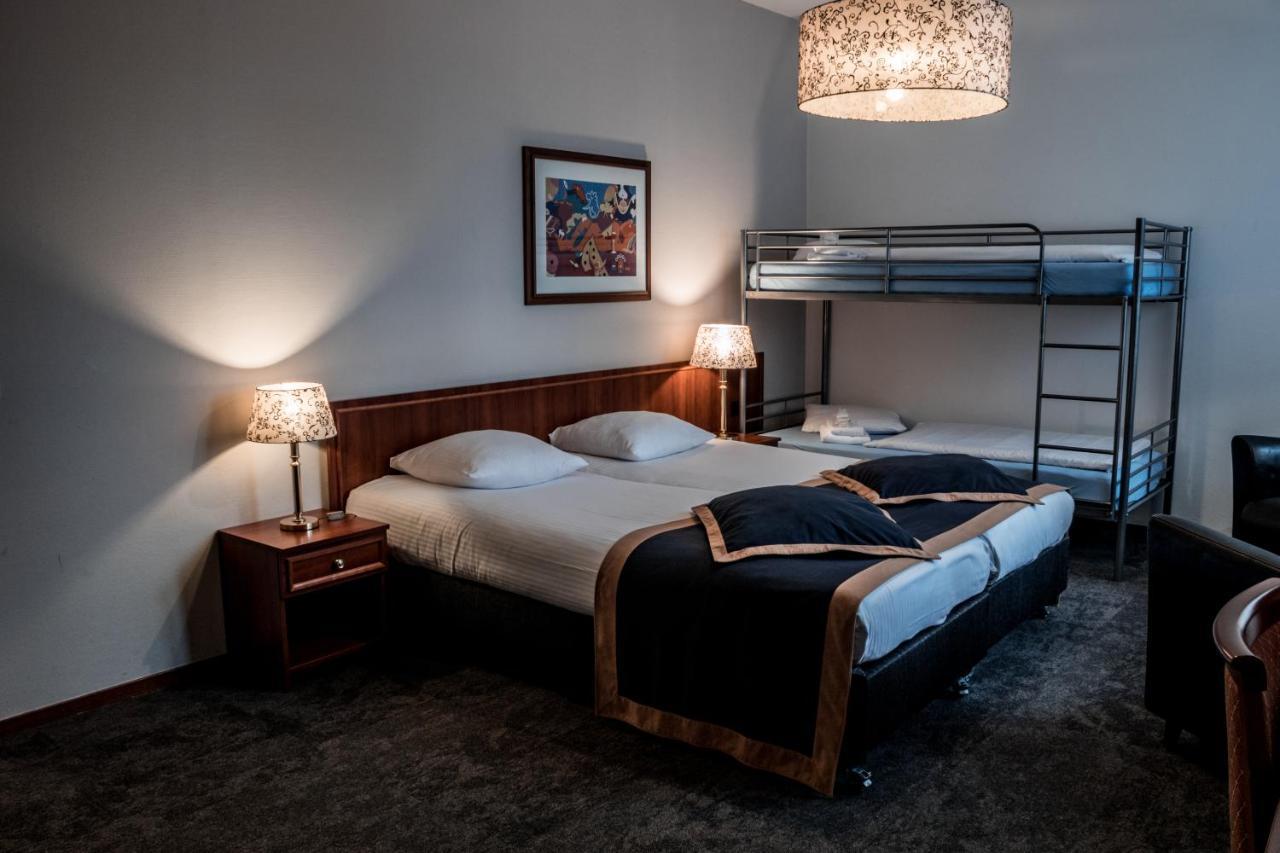 Hotel Ten Cate Емен Екстериор снимка